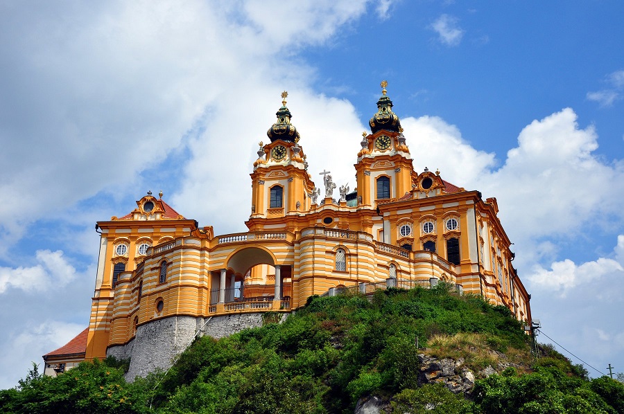 CRUCEROS MELK DANUBIO CRUCEROS FLUVIALES DANUBIO MELK AUSTRIA ABADIA DE MELK CRUISES MELK ABBEY RIVER DANUBE CRUISES